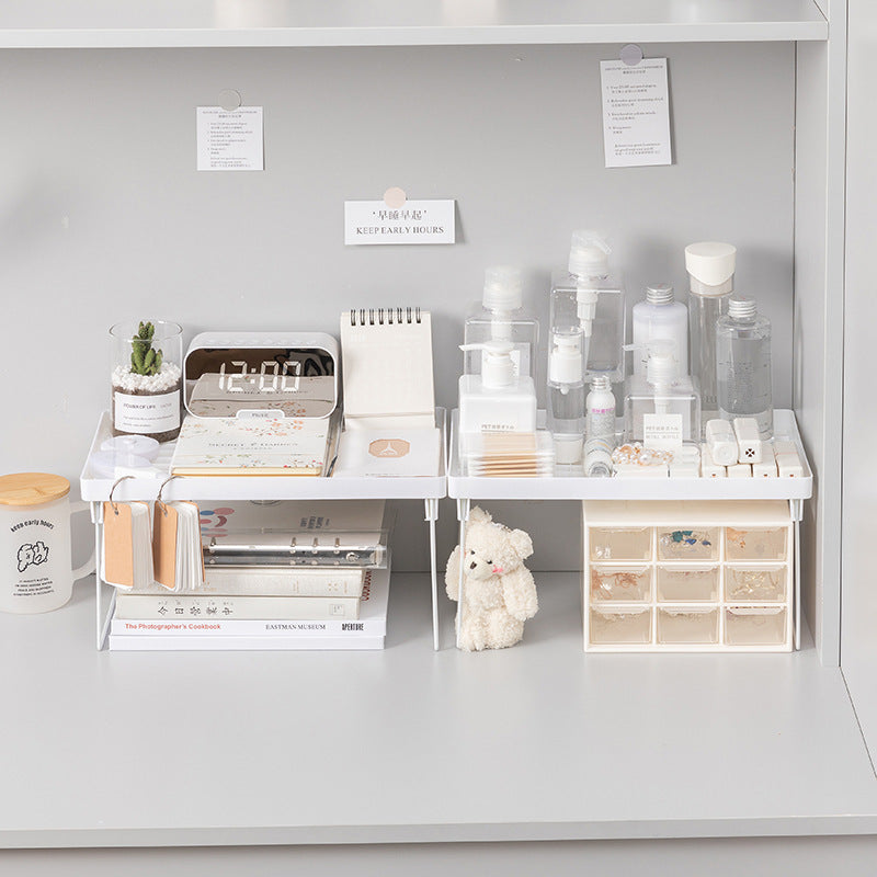 رف تخزين أدوات المائدة البيضاء